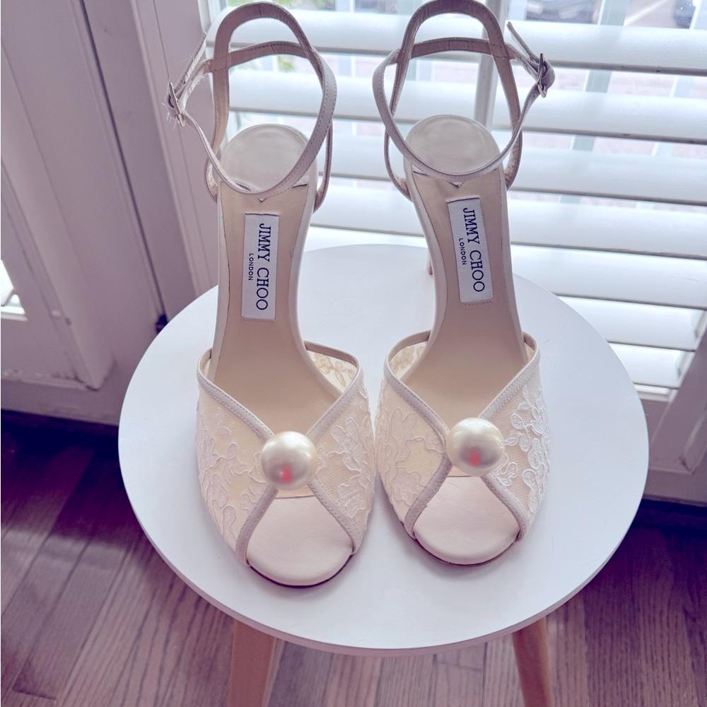 Jimmy Choo Sacora 85 Sandals in Ivory (Like New) Perfect for a bride!